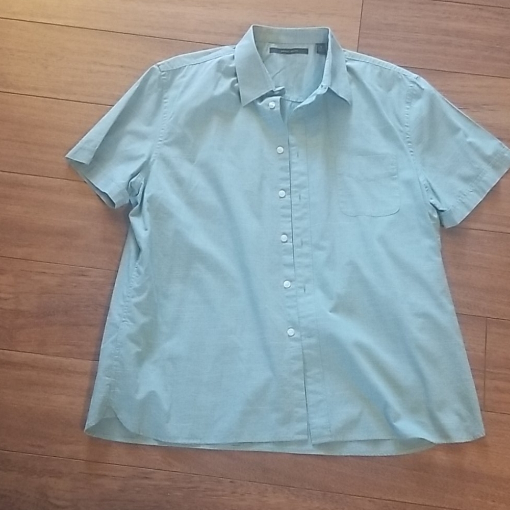 Perry Ellis Button up collard  t shirt
